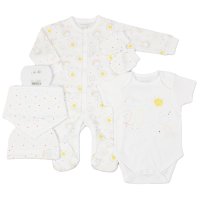 M15917: Baby Unisex "Born In 2026" 5 Piece Mesh Bag Gift Set (0-9 Months)